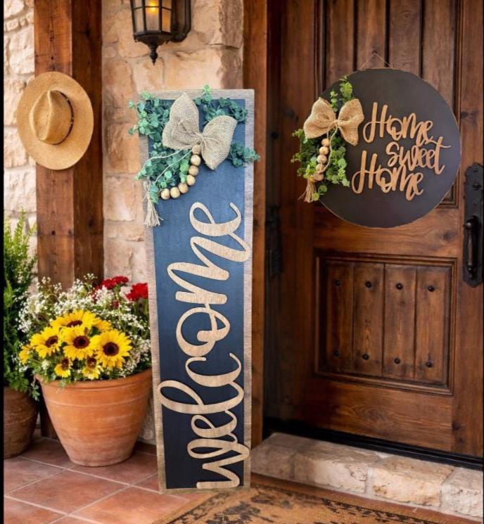 Porch Leaner and Door Hanger Sets